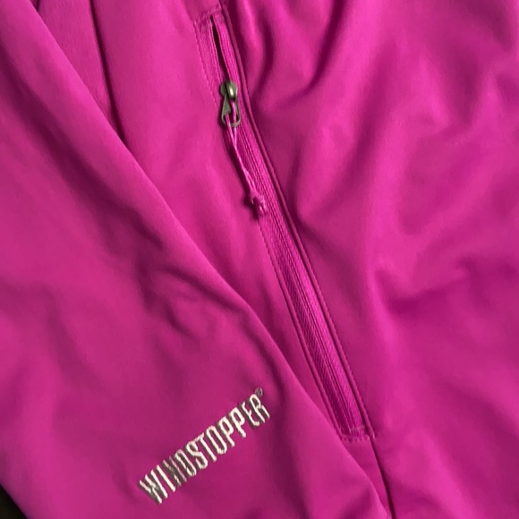 The North Face Women’s Wind Stopper Soft Shell Jacket - Picture 6 of 13